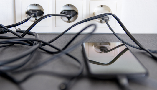 How Can a High-Power Multi-Port Hub Fix Your Messy Desk Problem?